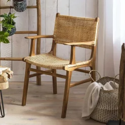 Armlehnstuhl aus Rattangeflecht & Teakholz - Casserra