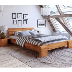 Bett Alcarizora aus Kernbuche Massivholz