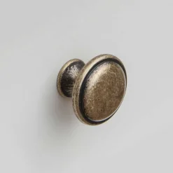 130cm Landhauskommode mit Glaseinsatz - Manipur