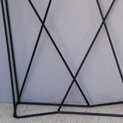 Design Konsolentisch aus Stahl in Schwarz - Skadiva