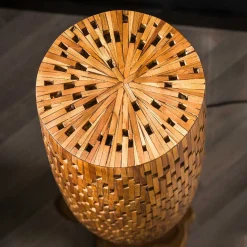 Design Stehleuchte aus Teak Massivholz - Niridena