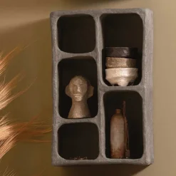 Design Wandregal in Grau aus Pappmaschee - Dattilo