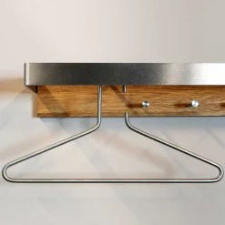 Elegante Hängegarderobe aus Eichenholz - Skowera