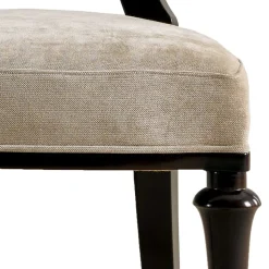 Eleganter Polsterstuhl mit ovaler Medaillon Lehne - Celorma