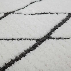 Ethno Style Teppich in Weiß und Schwarz - Blouno