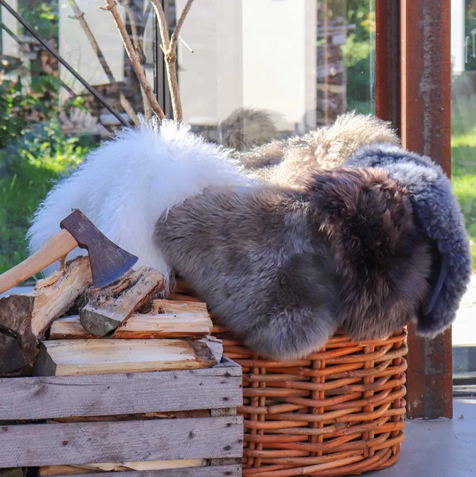 Fell vom Schaf als Sitzauflage oder Vorleger - Osmin