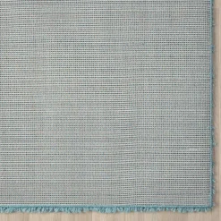 Hellblauer Teppich mit hohem Flor - Saracan