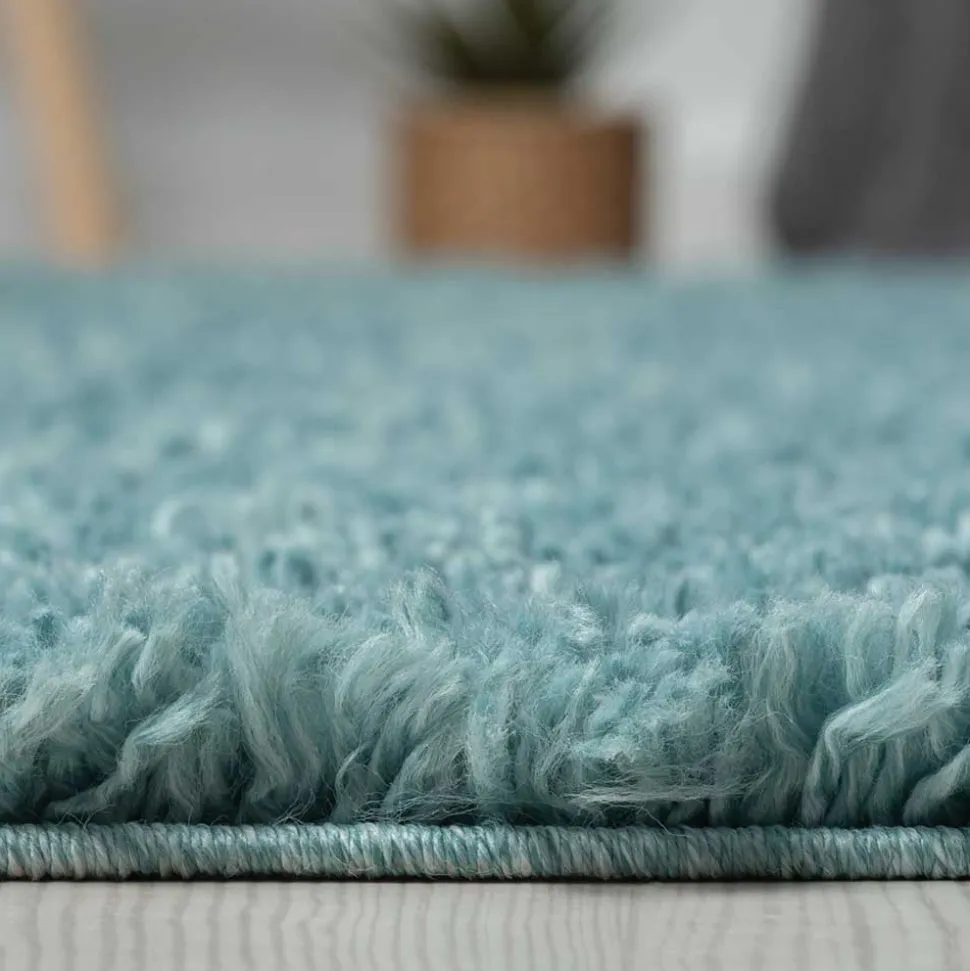 Hellblauer Teppich mit hohem Flor - Saracan