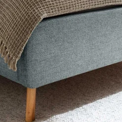 Hellblaues Polsterbett mit Bettkasten - Annelie