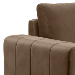 Hellbrauner Samtsessel im Retrostil - Coisma