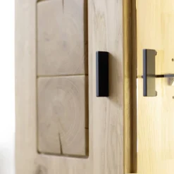 Highboard Vitrine aus hellem Asteiche Massivholz - Losiamos