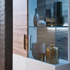 Hochglanz Vitrine in Weiß - Icadro