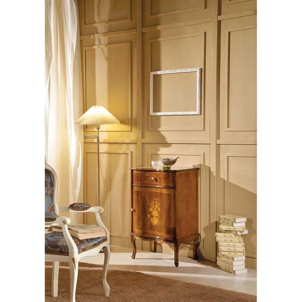 Italienische Kleinkommode im Barockstil Venerdina in Nussbaum Braun