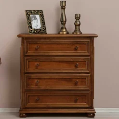 Klassisch gestaltete Hochkommode in Walnussfarben - Manicos
