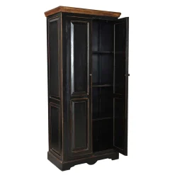 Kleiderschrank Sentiments in Schwarz