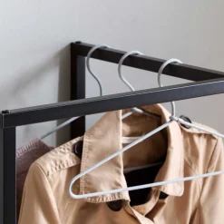 Kompakte Standgarderobe mit Spiegel - Jannick