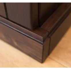 Kompakter Kleiderschrank im Modern-Country-Style - Nauizia