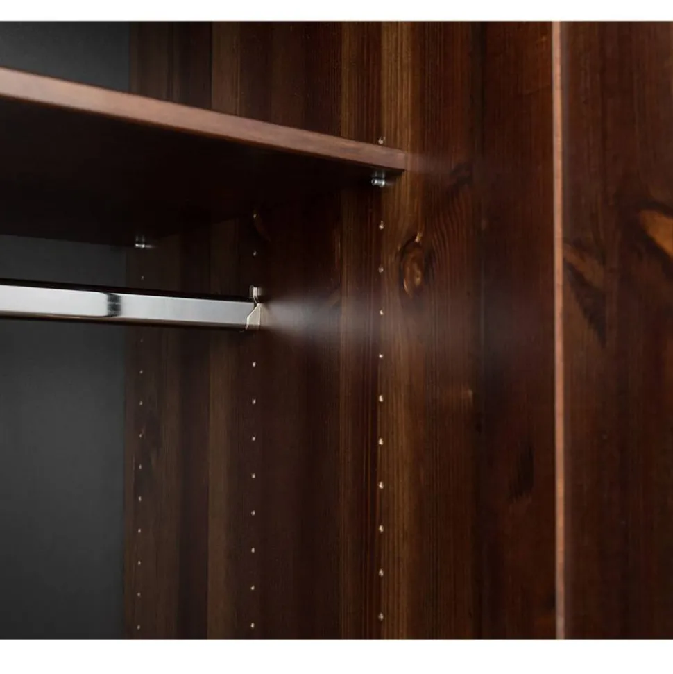 Kompakter Kleiderschrank im Modern-Country-Style - Nauizia