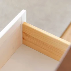 Landhaus Garderobenschrank in Weiß mit Braun - Zalya