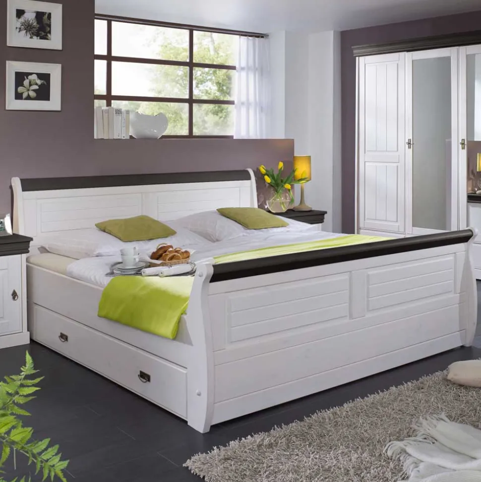 Landhaus Schlafzimmer Pisino aus Kiefer Massivholz (vierteilig)