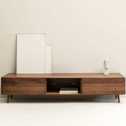 Lowboard für Fernseher aus Nussbaum - Rivossa