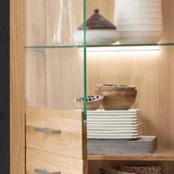 Massive Holzvitrine aus geölter Wildeiche - Loitons