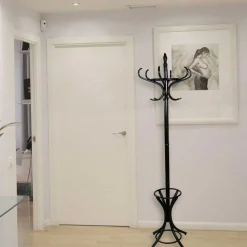 Massivholz Garderobenständer in Schwarz - Wega