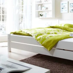 Massivholzbett Alta in Weiß