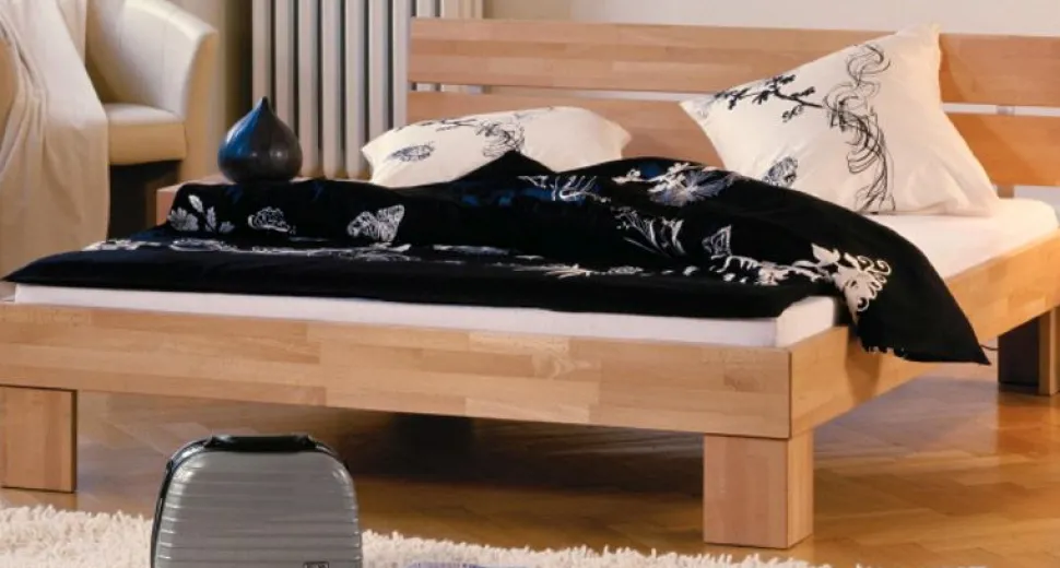 Massivholzbett Logan aus Buche