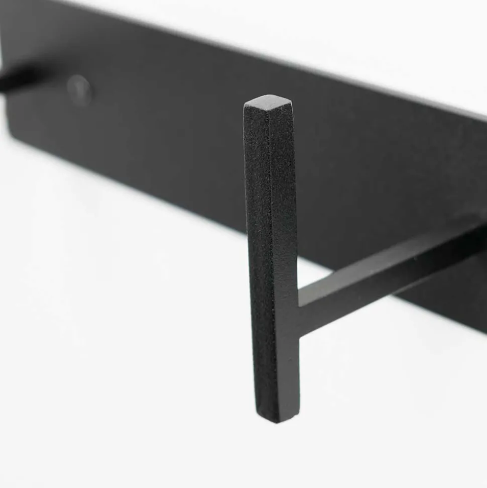 Minimalistische Hängegarderobe mit fünf Haken - Amazin