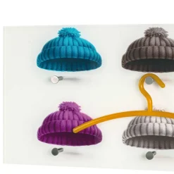 Moderne Glas Hängegarderobe mit bunten Mützen - Trujano