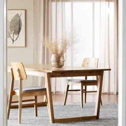 Moderner Skandi Tisch mit Bügelfüßen - Paros