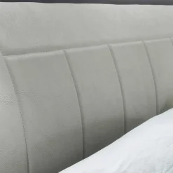 Modernes Designbett in hellem Grau - Nucina