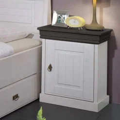 Nachtkonsole Pisino aus Kiefer Massivholz