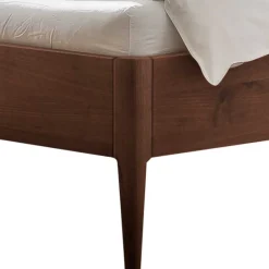 Nussbaum Doppelbett mit Stoff Kopfteil - Filippo