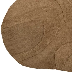 Organisch geformter Teppich in Hellbraun - Jaliasda