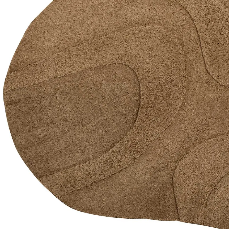 Organisch geformter Teppich in Hellbraun - Jaliasda