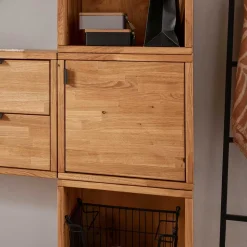 Regalwürfel mit Tür in zwei Tiefen - Iljona