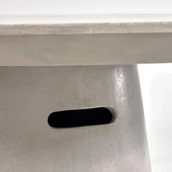 Runder Tisch aus Zement in Grau - Onan