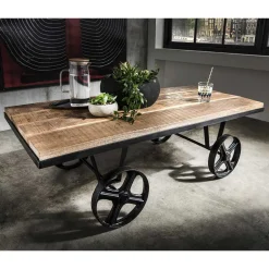 Rustikaler Design Couchtisch mit Eisenrädern - Pistroga