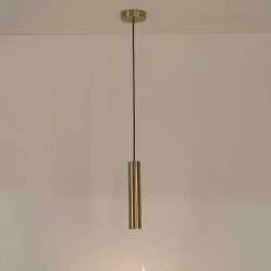 Schlanke Hängeleuchte aus Metall in Messing - Piratro