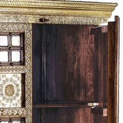 Schrank im Orient Design mit bunten Kacheln - Danascov