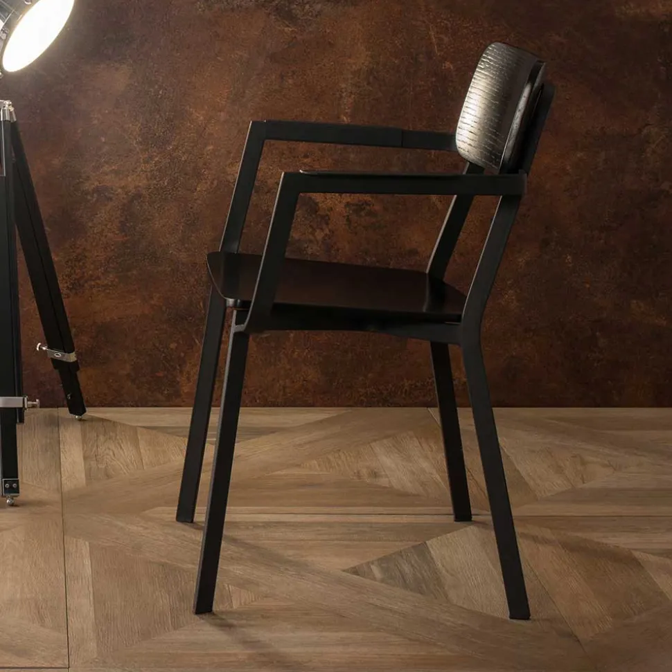 Schwarze Designstühle mit Armlehnen - Lejadro (4er Set)