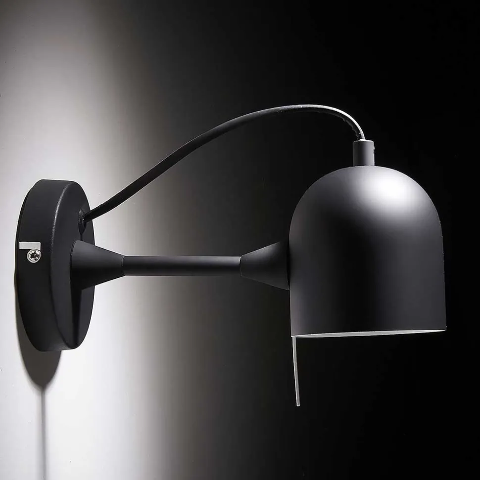 Schwarze Wandleuchte aus Metall - Gosy