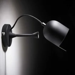 Schwarze Wandleuchte aus Metall - Gosy