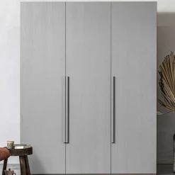 Skandi 3-türiger Schlafzimmerschrank in Grau - Rochella