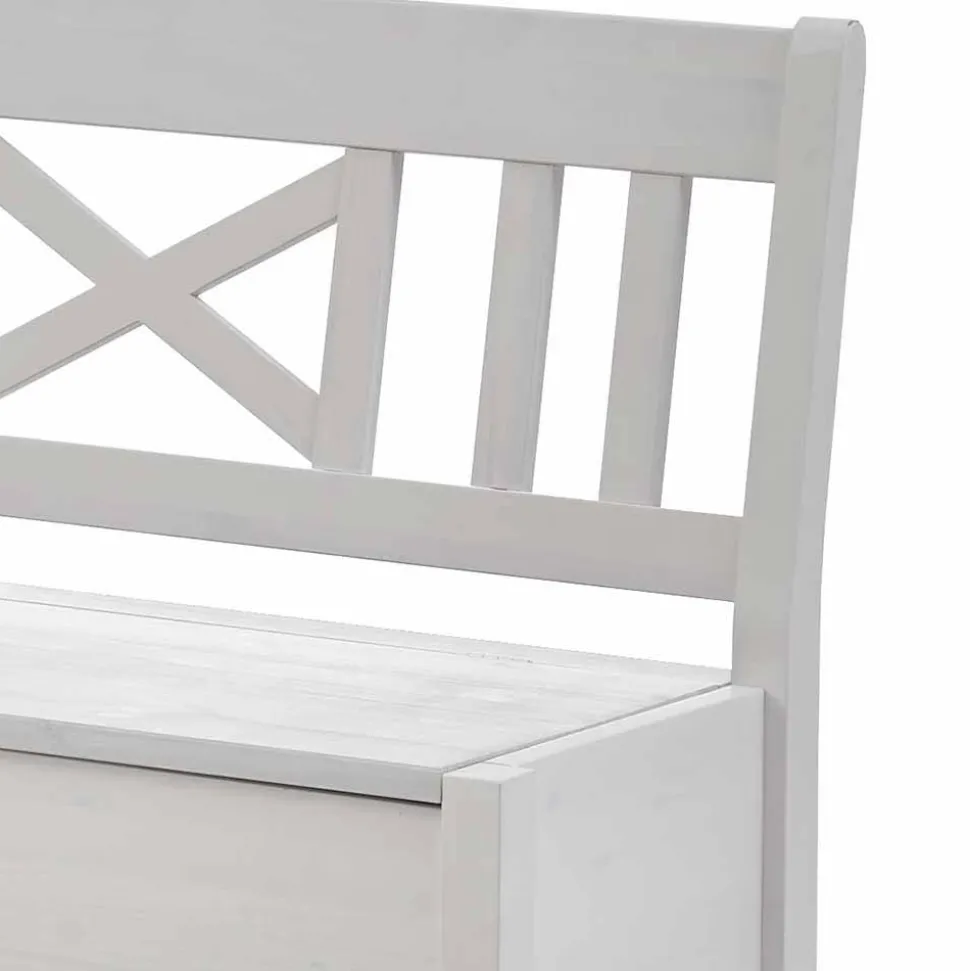 Stauraumbank Onesti im skandinavisches Landhaus