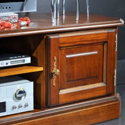 TV Lowboard in Nussbaum mit Metallgriffen - Uno