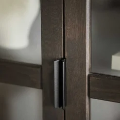 Vtrinenschrank aus braunem Eichenholz - Pipo