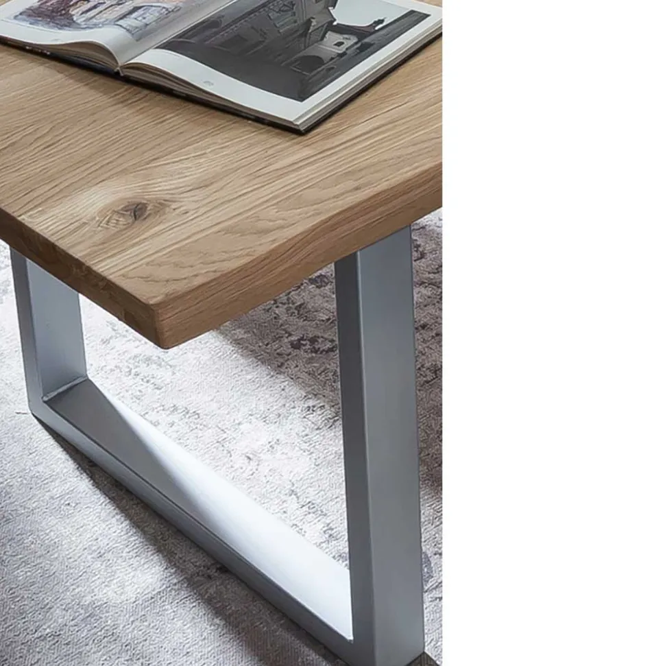 Waldkanten Esstisch aus Wildeiche massiv - Clasina